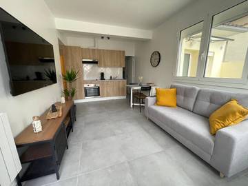 Gîte pour 4 personnes, avec terrasse et jardin, animaux acceptés à Ozoir-la-Ferrière