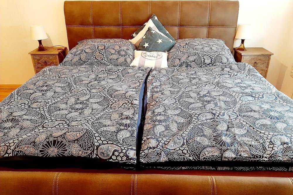 Ganze Wohnung, Ferienwohnung am Stadtpark_Rosenblüte - Ferienwohnungen am Stadtpark in Wittenberg, Wittenberg (Landekris)