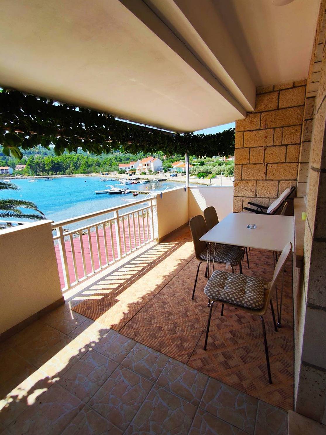 Ganze Wohnung, 1-Zimmer-Ferienwohnung am Strand Lumbarda, Korcula A-9330-c in Lumbarda, Korcula