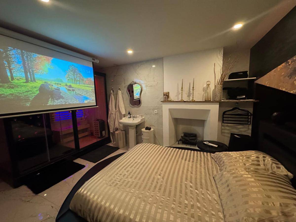Appartement entier, One-Bedroom Apartment in Saumur, Vallée de la Loire