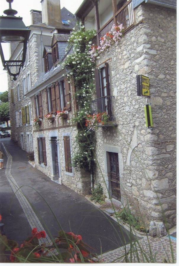 Twin Room in Argelès-Gazost, Pyrénées