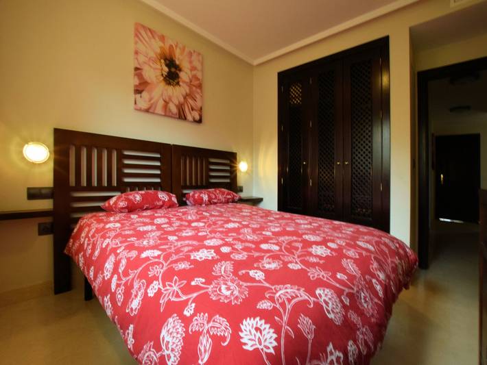 Ganze Wohnung, Beautiful apartment with stunning views, near the resort El Soto de Marbella in Ojén, Sierra de las Nieves