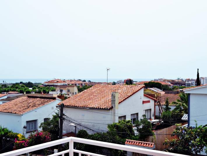 Casa vacanza per 8 persone, con Vista oceano e Terrazza nonché Giardino a Pineda de Mar