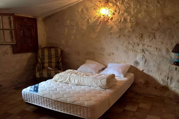 Location de vacances pour 2 personnes, avec jardin et terrasse à Cravant-les-Côteaux - 2