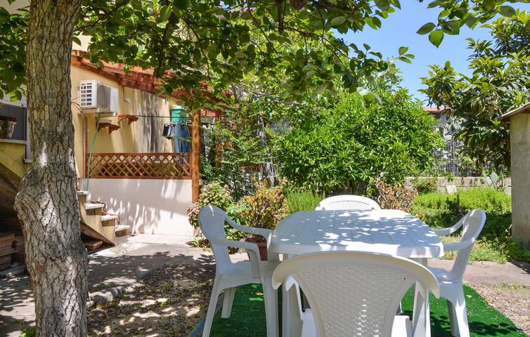 Gîte pour 4 personnes, avec terrasse à Bosa - 3