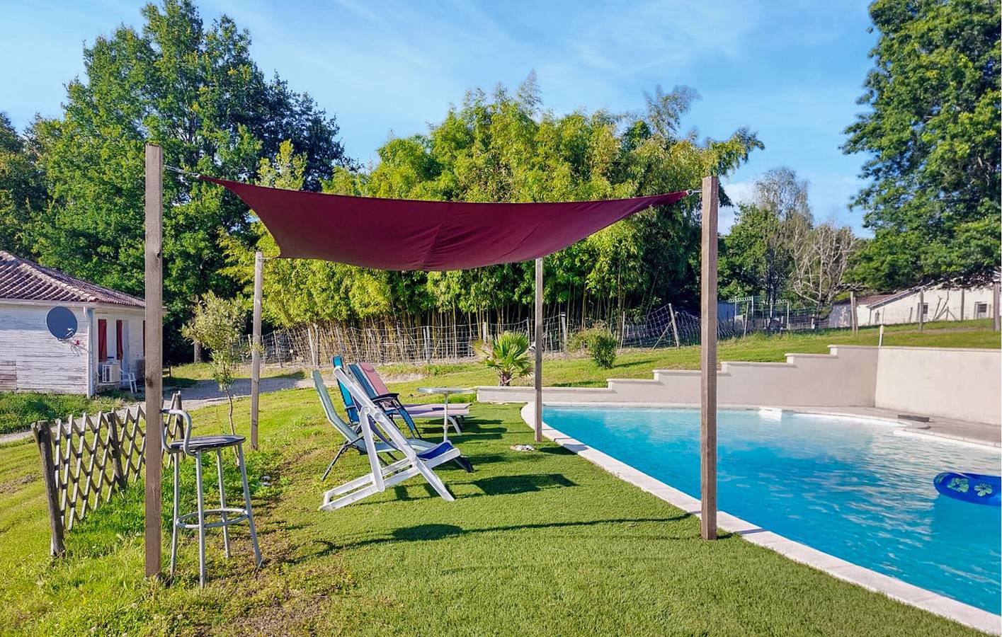 Appartement de charme avec piscine et jardin in Maurens, Périgord Pourpre
