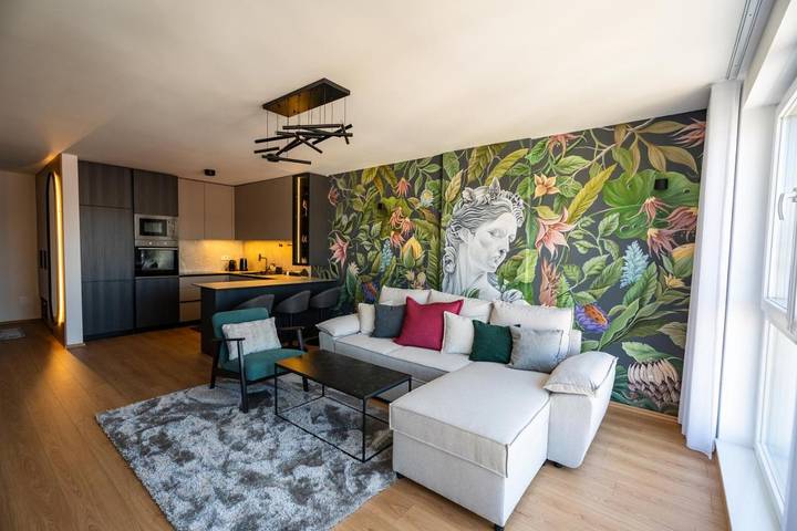 Ferienwohnung für 4 Personen, mit Ausblick und Balkon in Kosovo