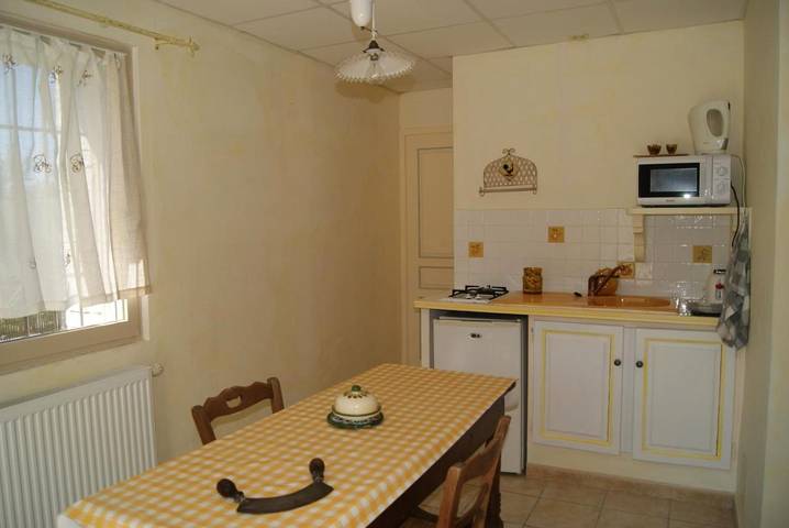 Gîte pour 3 personnes, avec terrasse ainsi que jardin et vue à Forcalquier - 4