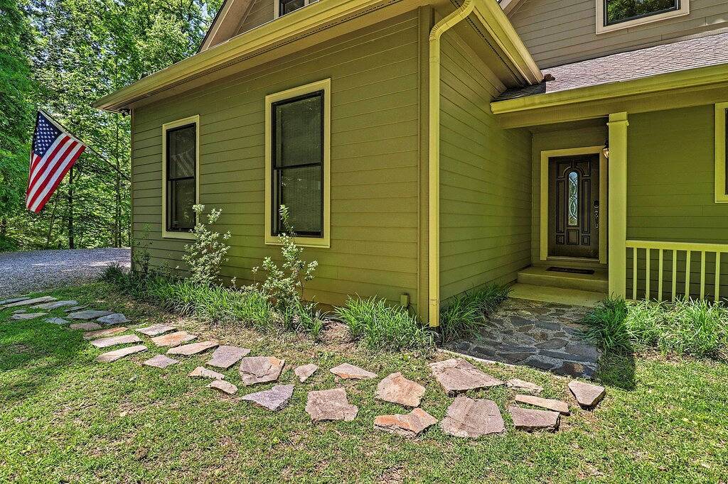 Mountain View Home: Hike, Raft, Golf + More! in Fontana Lake