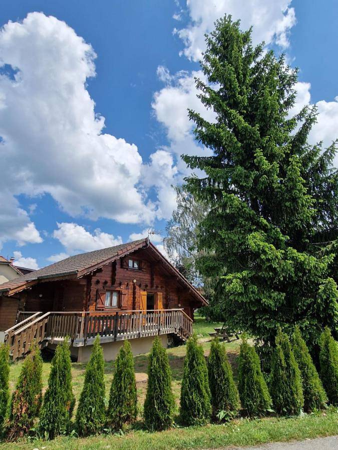 Three-Bedroom Chalet in Mignovillard, Jura Francais