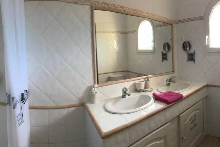 Villa per 6 persone, con piscina e giardino a Arles