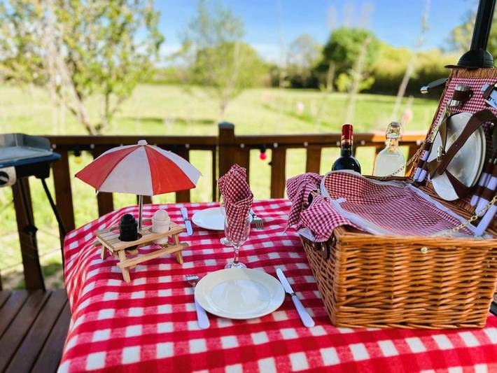 Location de vacances pour 4 personnes, avec jardin ainsi que vue et piscine à Salon-de-Provence - 2