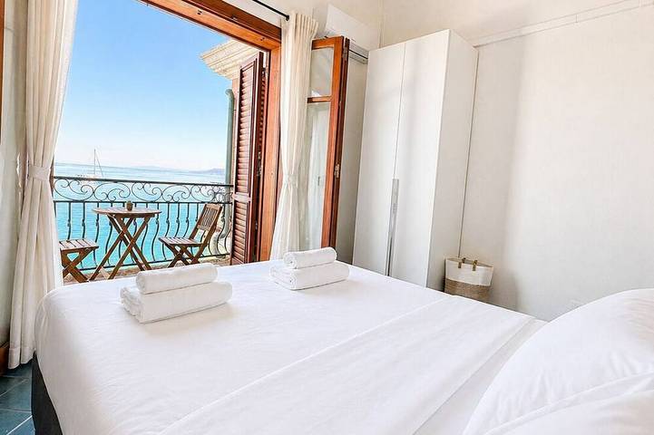 Appartamento intero, Chianalea 31 – Casa fronte mare con due balconi in Scilla, Provincia di Reggio Calabria