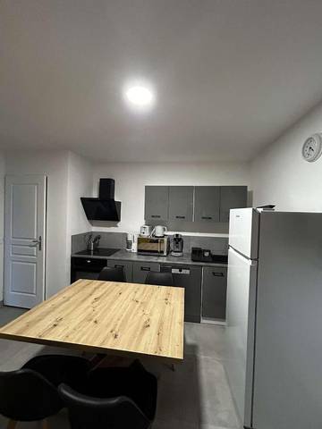 Gîte pour 4 personnes, animaux acceptés à Laveissière