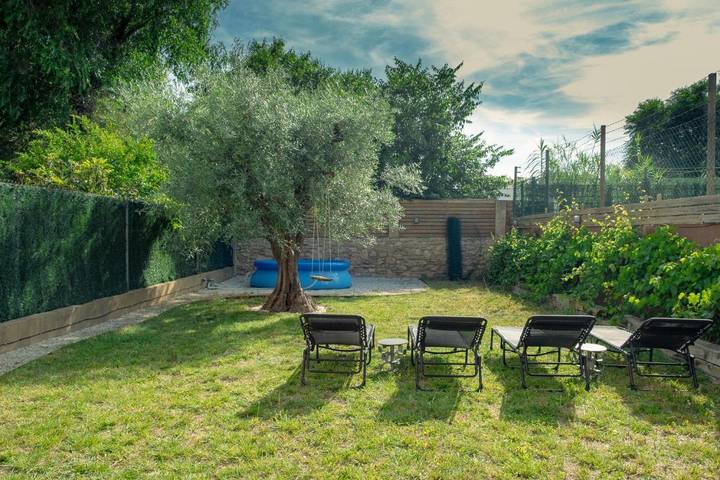 Location de vacances pour 10 personnes, avec Balcon et Terrasse ainsi que Piscine et Vue à Figueras