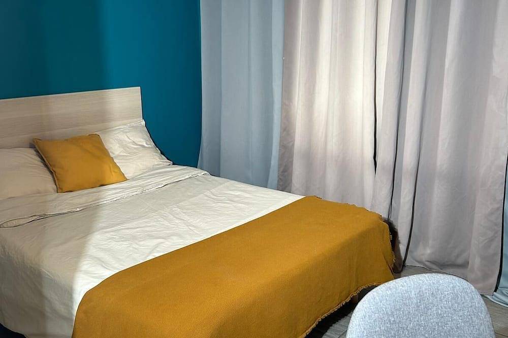 Entire apartment, Apartment, 5 double bedrooms, fitted kitchen in Évry-Courcouronnes, Essonne