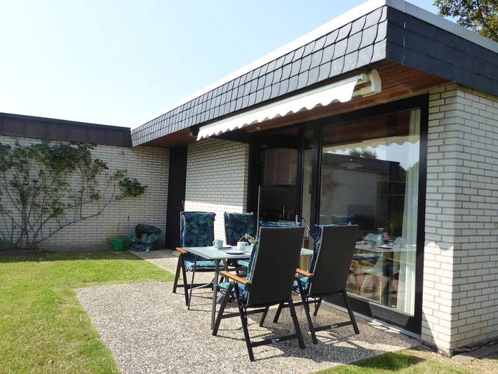 Bungalow für 4 Personen, mit Terrasse und Garten sowie Ausblick