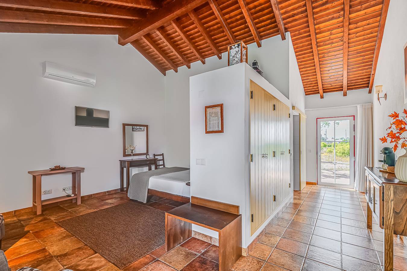 Appartamento intero, Appartamento 'Casa Da Charneca - Suite Standard' con piscina condivisa, Wi-Fi e aria condizionata in Grândola e Santa Margarida da Serra, Costa Alentejana