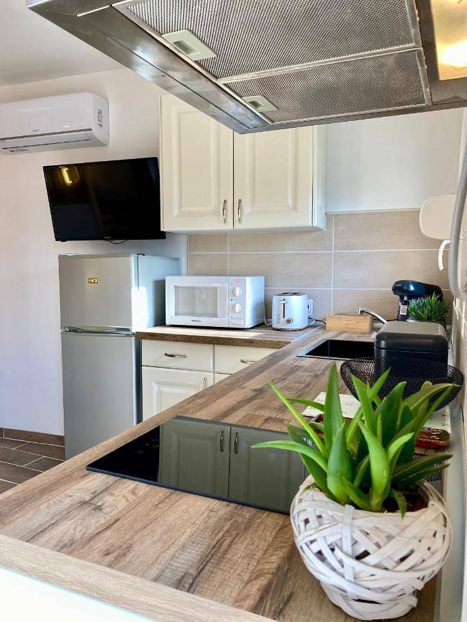 Gîte pour 3 personnes, avec vue et jardin à Suze-la-Rousse - 2