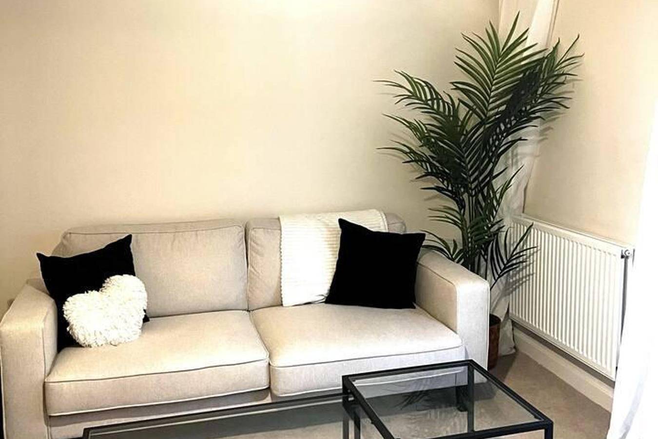 3-Bed House, Sleeps 5, Free Parking in Bradford, Yorkshire del Oeste