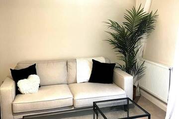 Holiday Rental for 5 People in Bradford, West Yorkshire, Photo 4