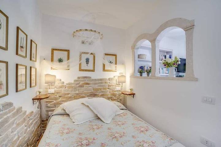 Cozy cottage for two in gorgeous property with beautiful swimming poo in Spoleto, Perugia Provinz