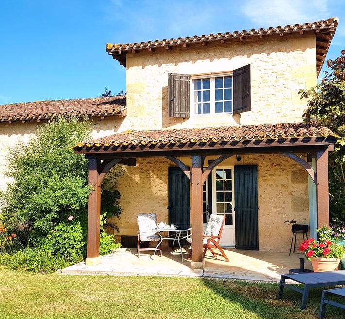 Gîte pour 2 personnes, avec Piscine à Bourniquel