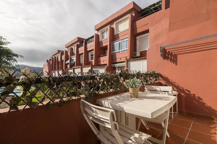 Entire holiday apartment, Camarote De Algetares - Apartment with shared pool and free Wifi. in Playa de Getares, Algeciras