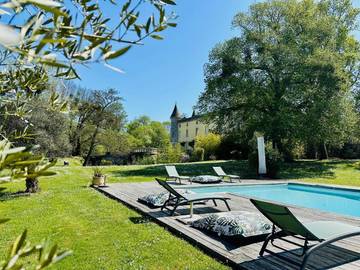 Maison de campagne pour 15 personnes, avec jardin ainsi que vue et piscine à Saint-Sulpice-et-Cameyrac