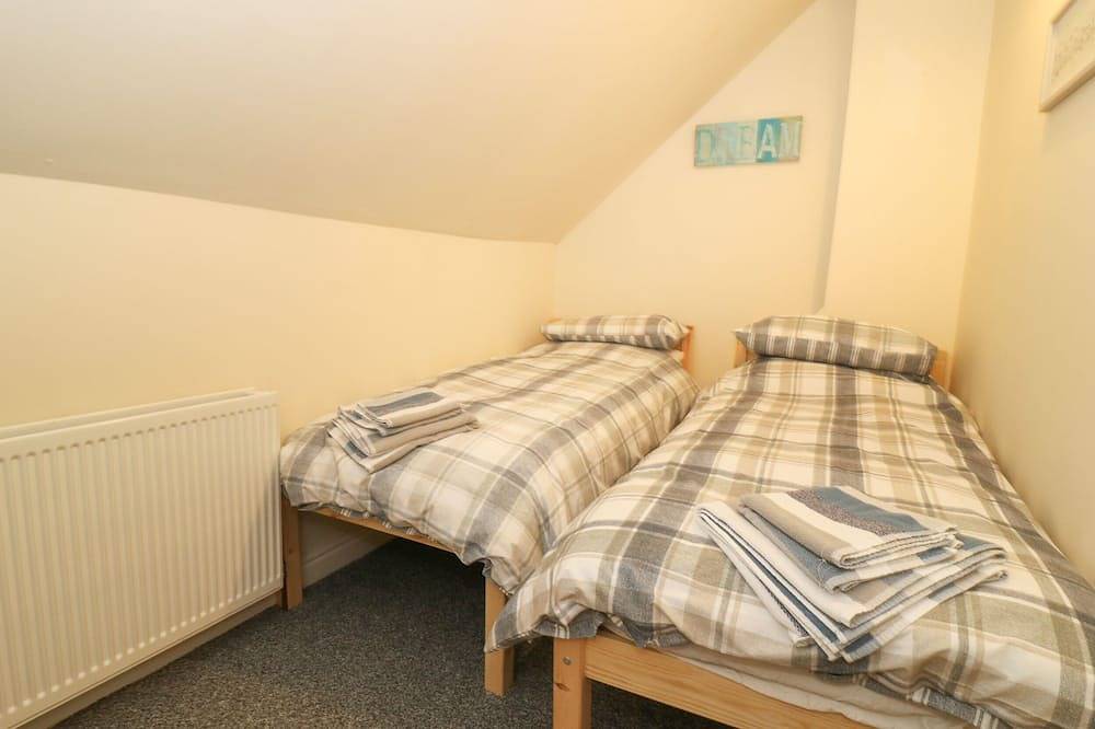 The Pebbles, pet friendly, country holiday cottage in Hornsea in Hornsea, Östliches Yorkshire