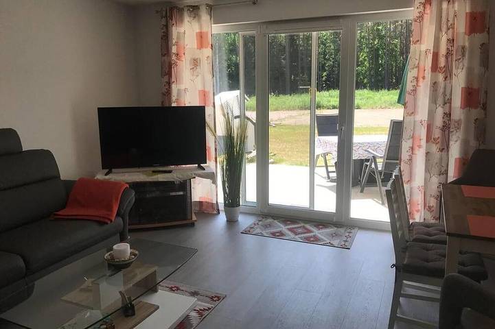 Ganze Wohnung, Neue ruhige Fewo im Küstenwald Graal-Müritz Fewo Zweisamkeit Hasenwinkel 4 Eg<br> in Gelbensande, Rostock und Umgebung
