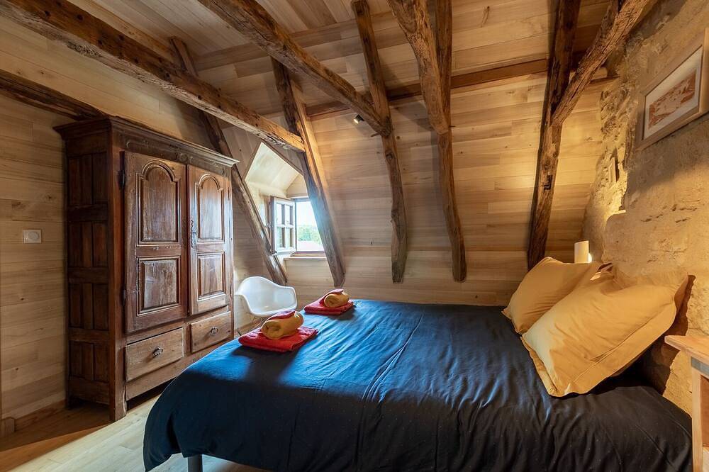 Voormalige pastorie gerenoveerd 4/6 pers. voorzien van airconditioning op 4 km van het historische centrum van Sarlat in Sarlat-la-Canéda, Périgord Noir