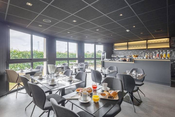 Hôtel pour 4 personnes, avec terrasse à Saint-Jacques-de-la-Lande - 3