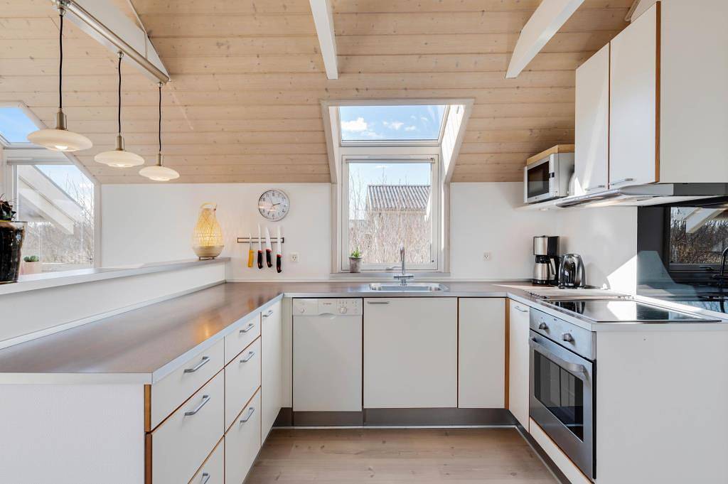 Holiday home with fenced garden and terrace near the beach in Søndervig, Holmsland Klit