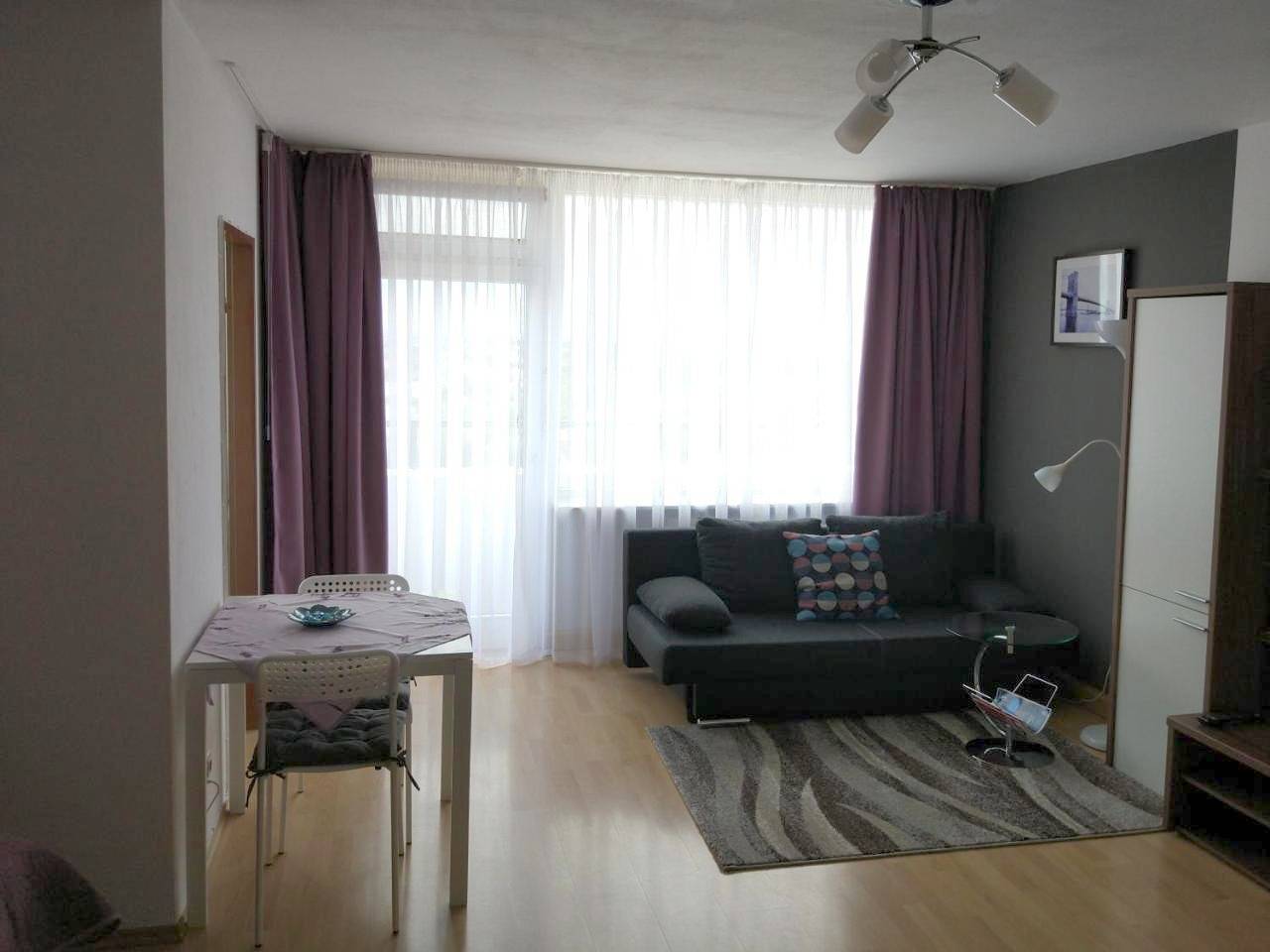 Ganze Wohnung, Apartment with Balcony in Augsburg, Bayerisch Schwaben