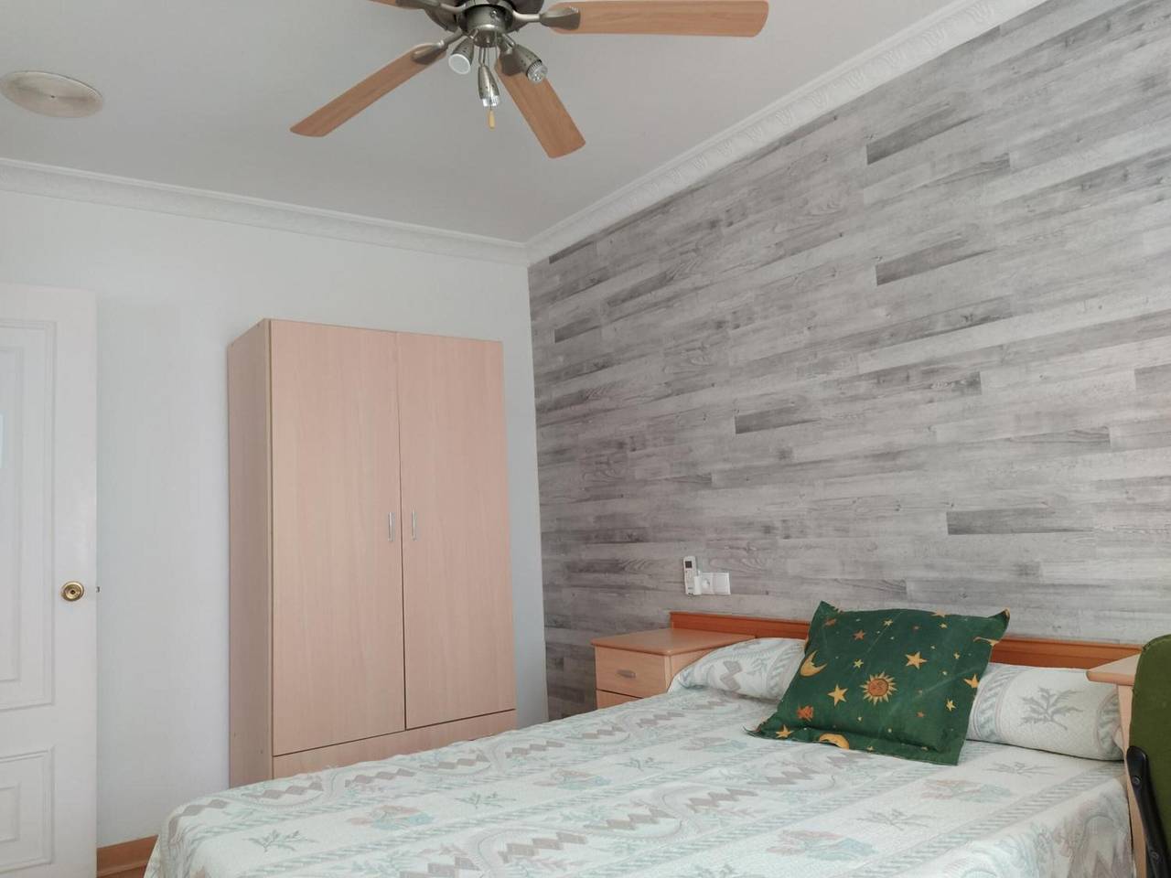 Apartamento entero, Apartamento 'Cómodo Excelentes Vistas' con Vista al Mar, Wi-Fi y Aire Acondicionado in Almería, Costa de Almería
