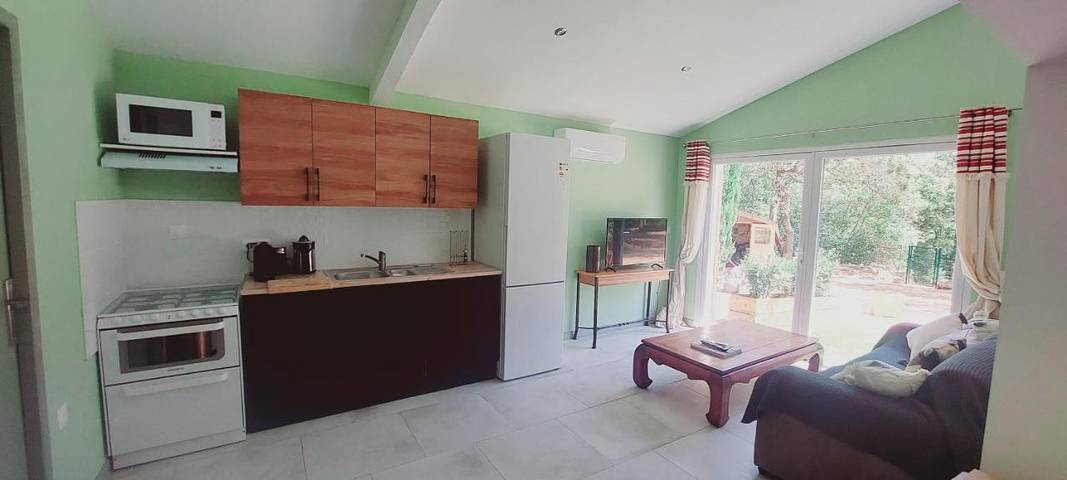 Gîte pour 6 personnes, avec jardin et piscine à Néoules - 4