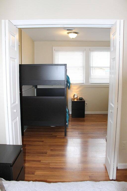 Gehen Sie in die Innenstadt von Royal Oak - Ruhige Nachbarschaft - Gemütlicher Bungalow mit 2 Betten und 1 Bad in Oakland County