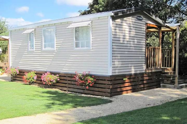 Camping pour 2 personnes dans l' Ain