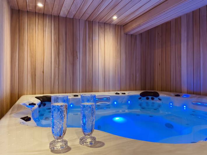 Maison spacieuse avec spa, Niort in Niort, Région de Niort
