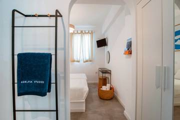 Apartment for 2 People in Paros, Paros Regional Unit, Photo 2