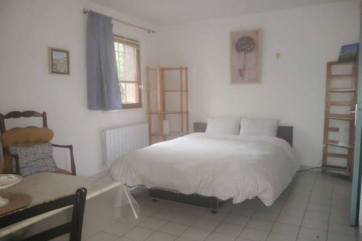 Apartamento entero, Provenza central 15mn Pont du Gard Avignon canoa de natación cerca de Sea Mountain in Rochefort-du-Gard, Region de Nimes