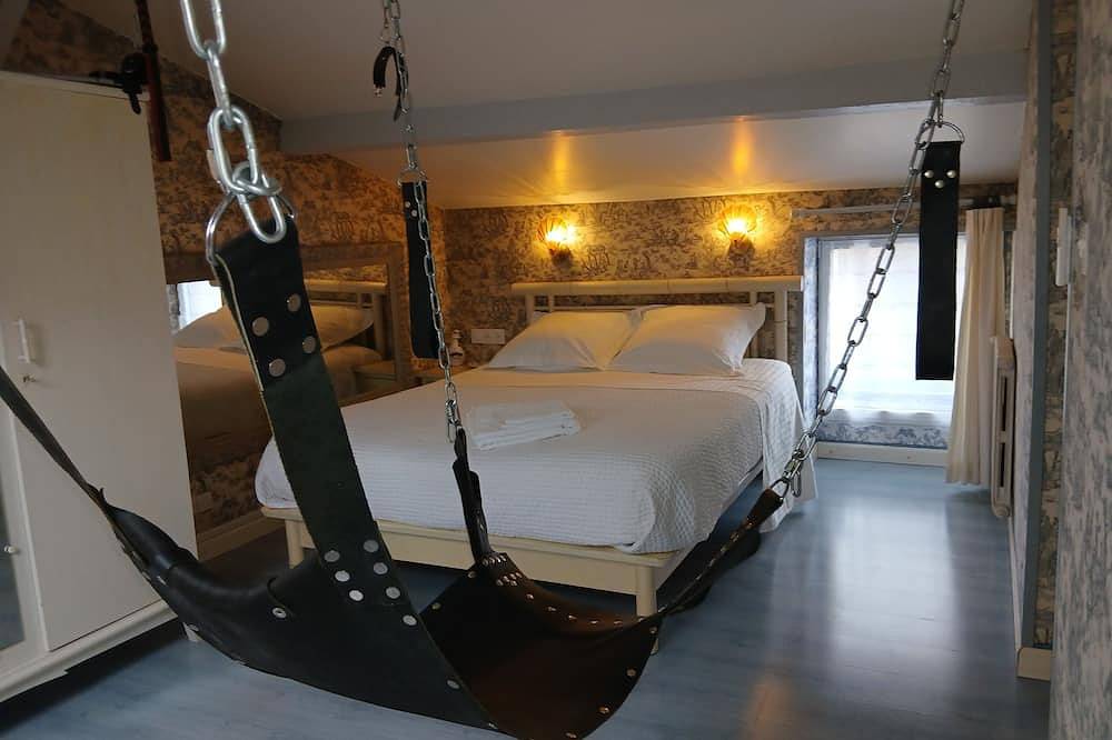 L'Aqual'Yon, maison d'hôtes naturistes gays ou libertins in Chaillé-sous-les-Ormeaux, Région de La Roche-sur-Yon