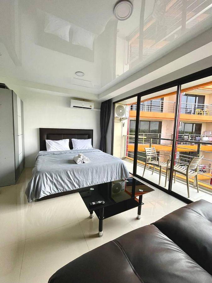 Lägenhet för 3 Personer, med terass samt pool och utsikt, med husdjur i Phuket