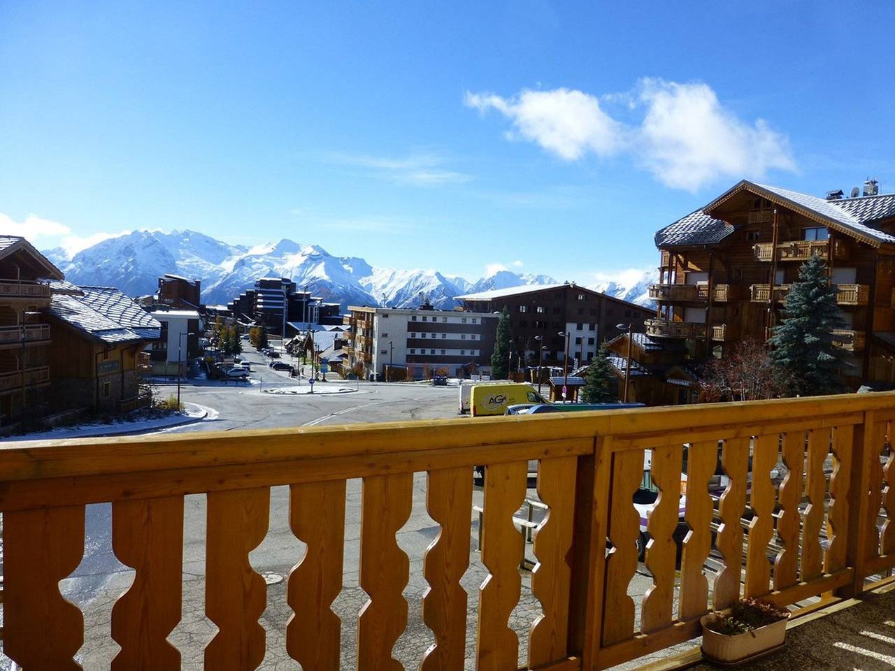 Appartement entier, Studio 4 pers. 23m² - Centre, Télécentre, Animaux Ok, Terrasse Sud in Huez, Parc national des Écrins