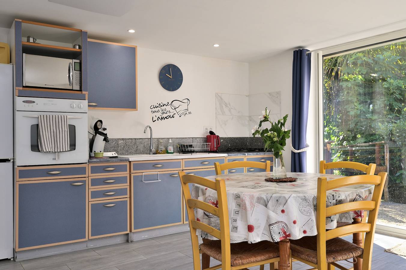Maison de Vacances 'Au Fil De L'eau' avec Vue sur la Montagne, Terrasse Privée et Wi-Fi in Chein-Dessus, Haute-Garonne