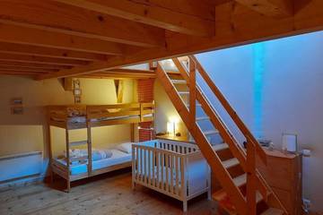 Gîte pour 8 Personnes dans Chambon-sur-Lac, Région de Besse-et-Saint-Anastaise, Photo 2