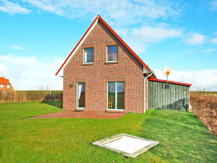 Ferienhaus für 8 Personen, mit Terrasse und Garten in Neßmersiel