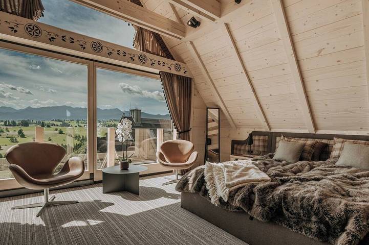Luxury mountain chalet, wooden house, Tatra Bjerge View, tatra mountains in Carpazi Polonia