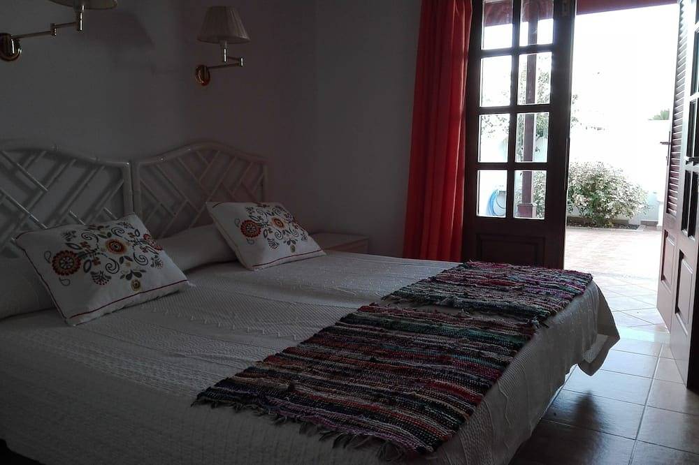Urb. La Concha. 3 slaapkamer oceaan zwembad en wifi in Playa Honda, Arrecife